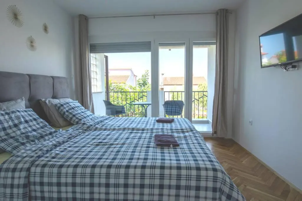 Flora Relax House, Free Parking Villa Peroj 0*,