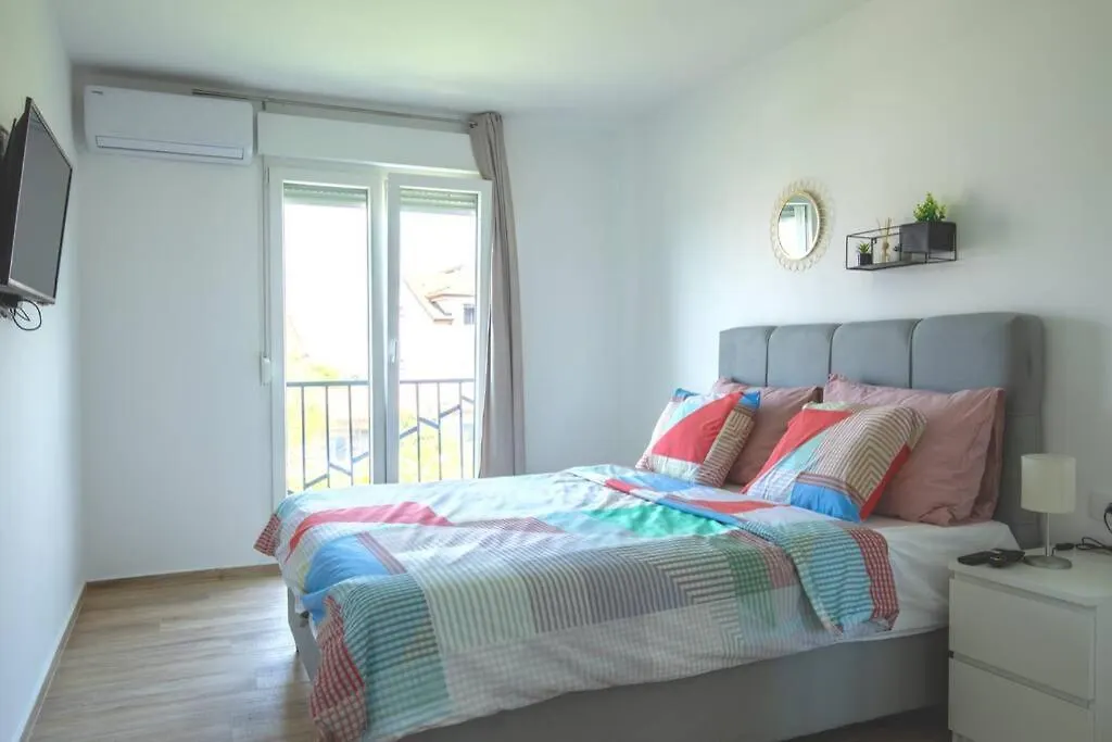 Flora Relax House, Free Parking Villa Peroj 0*,  Croatia