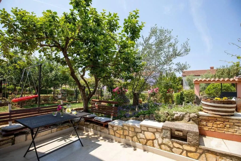 Flora Relax House, Free Parking Villa Peroj