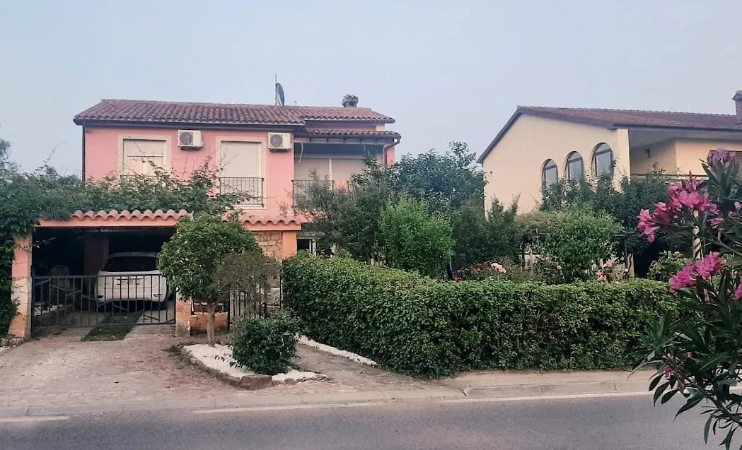 Flora Relax House, Free Parking Villa Peroj
