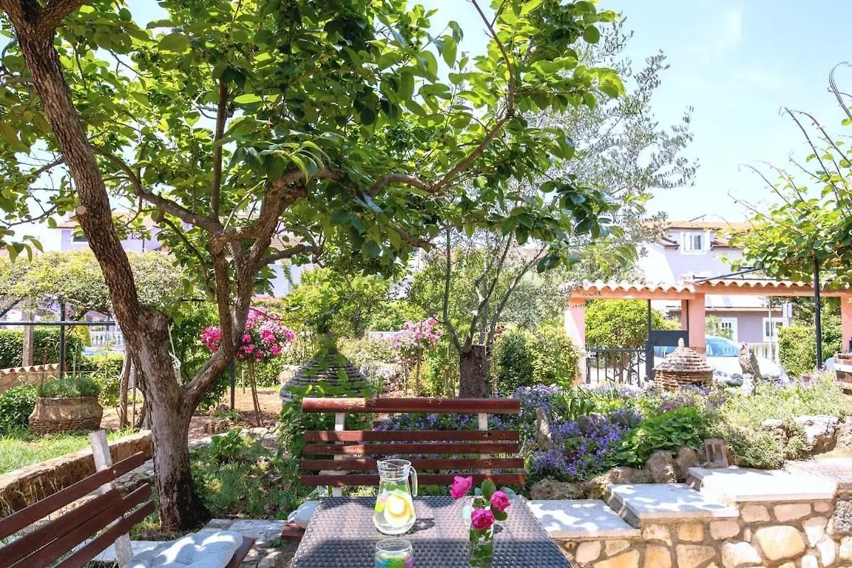 Flora Relax House, Free Parking Villa Peroj