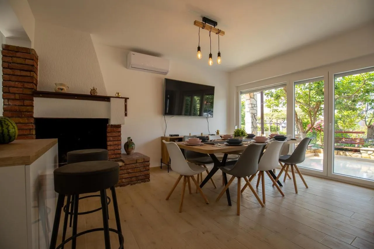 Flora Relax House, Free Parking Villa Peroj