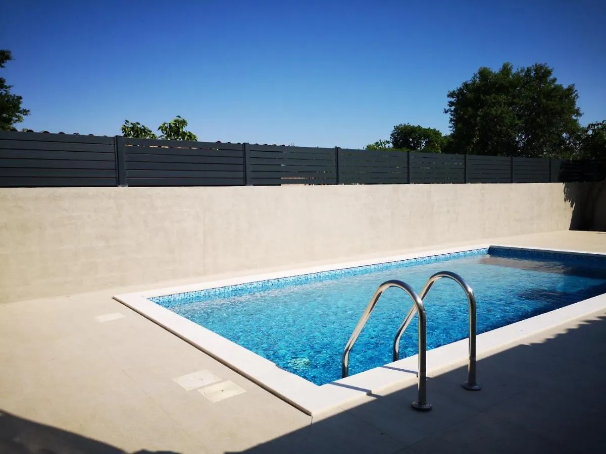 Flora Relax House, Free Parking Villa Peroj